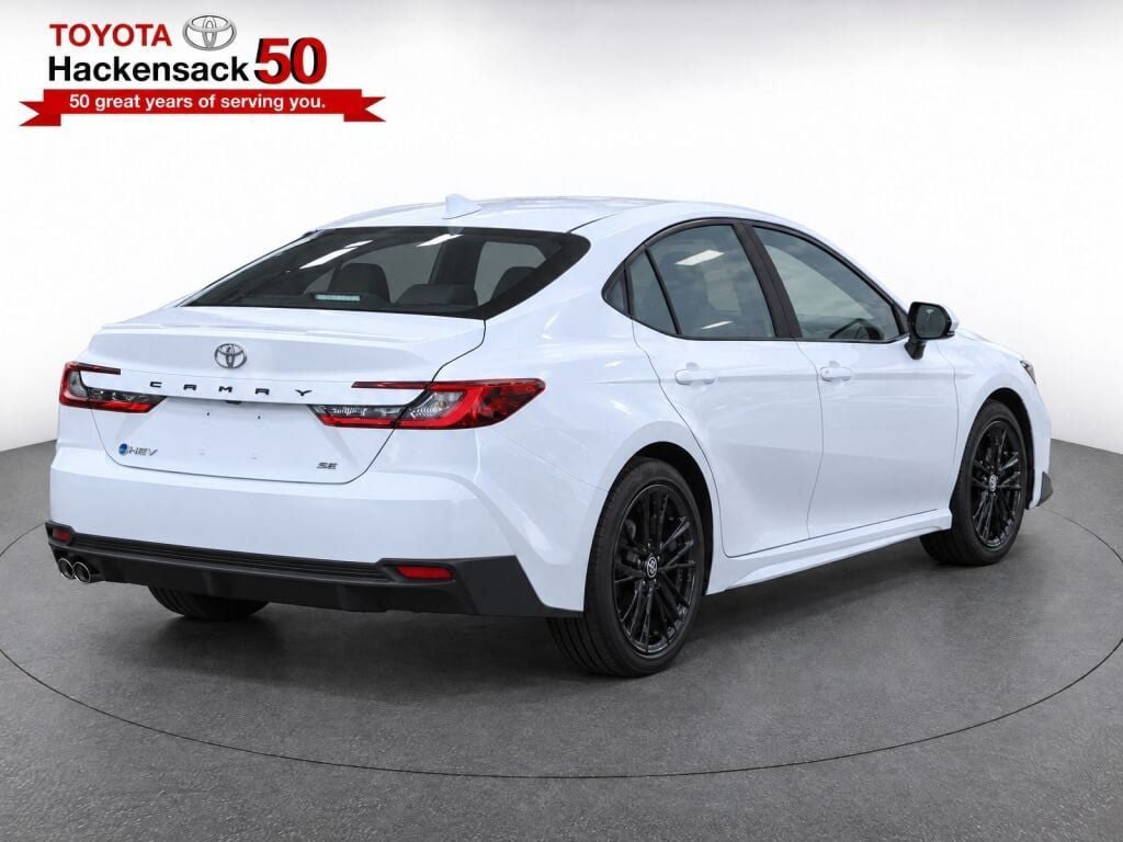 Certified 2026 Toyota Camry SE FWD image 4