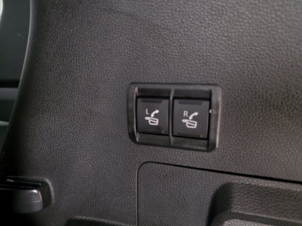 Used 2024 Toyota Sequoia Capstone AWD/4WD image 10