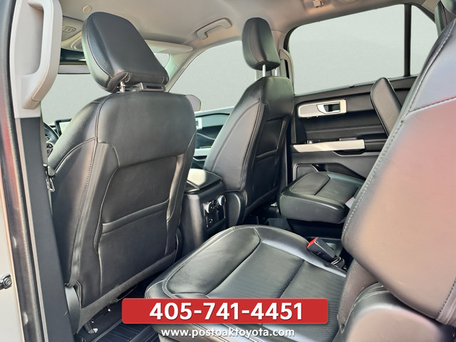 Used 2021 Ford Explorer Limited w/ Equipment Group 301A AWD/4WD image 16
