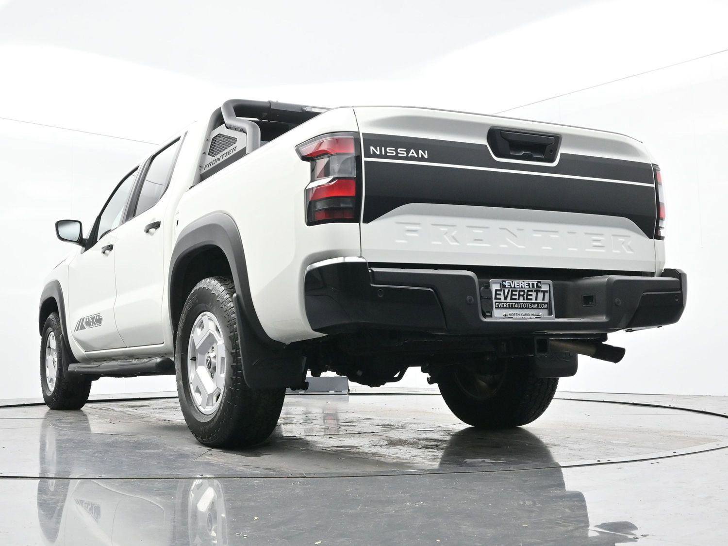 Used 2024 Nissan Frontier SV w/ Hardbody Edition image 44
