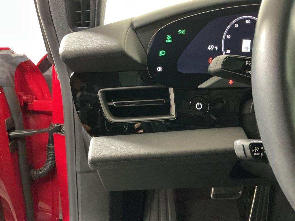 Used 2025 Porsche Taycan 4S image 18