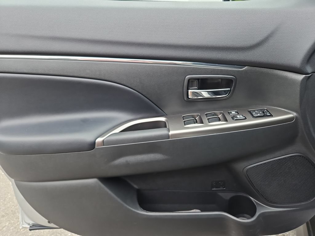Used 2026 Mitsubishi Outlander Sport SE AWD/4WD image 24