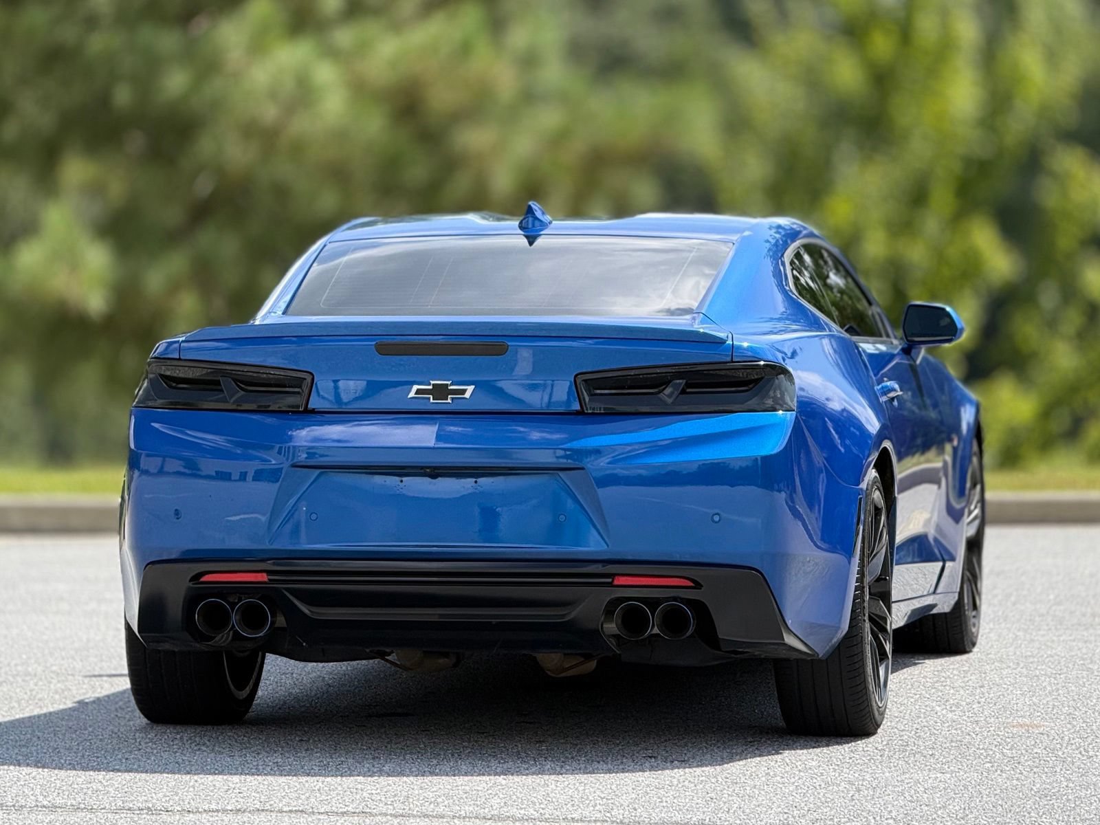 Used 2017 Chevrolet Camaro LT RWD image 7
