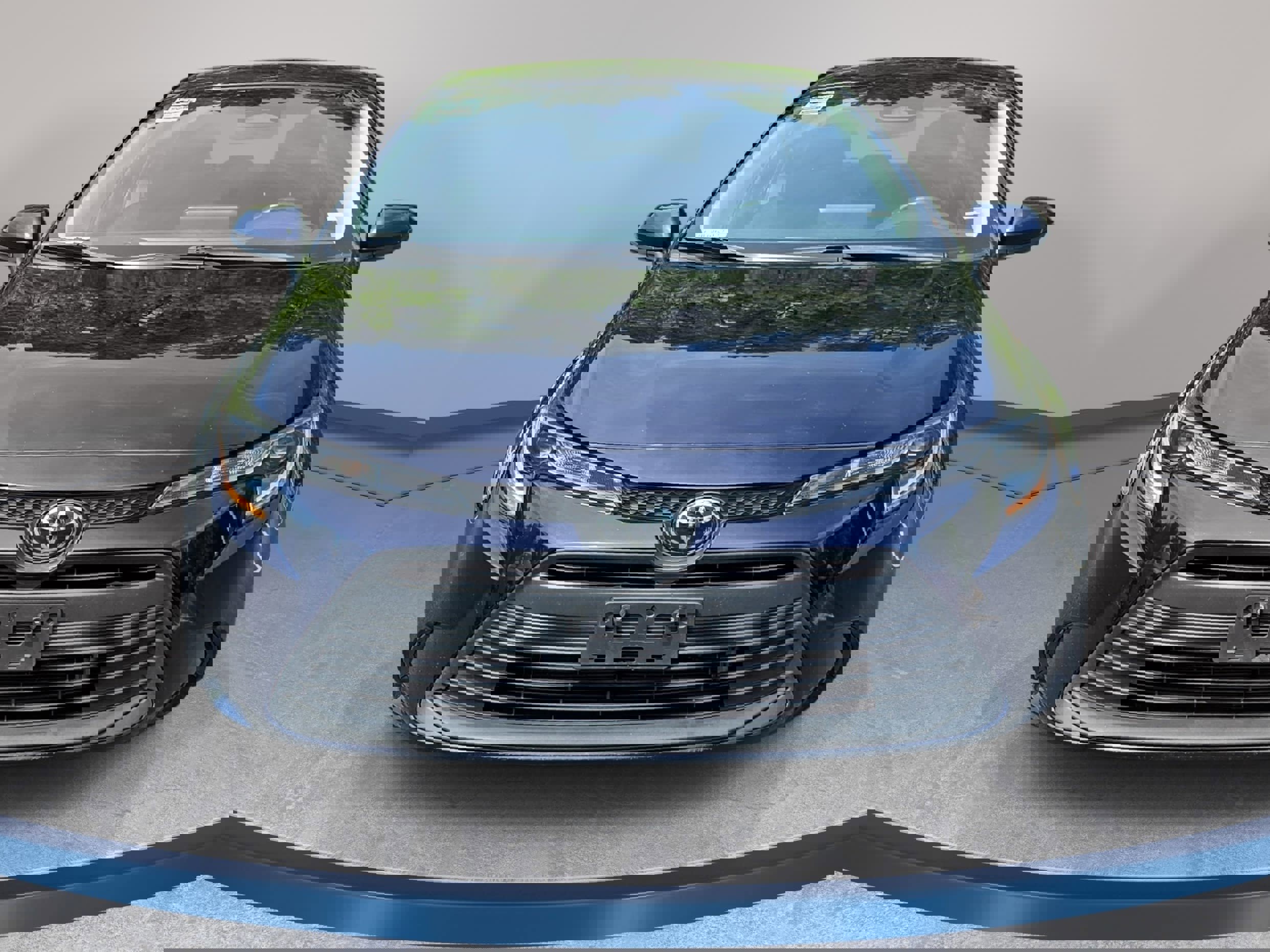 Used 2024 Toyota Corolla LE image 2