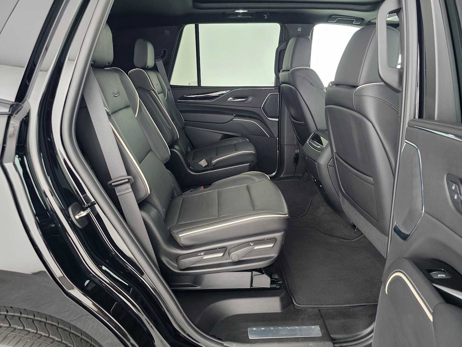 Used 2024 Cadillac Escalade Sport image 12