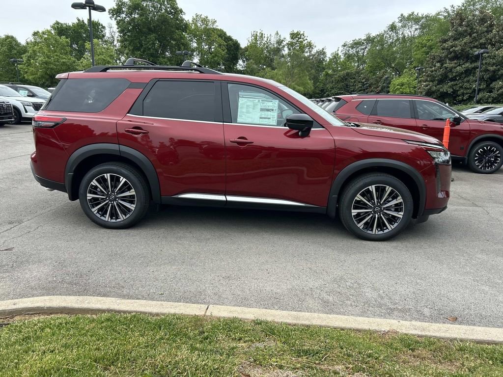 New 2026 Nissan Pathfinder Platinum w/ Lighting Package AWD/4WD image 8