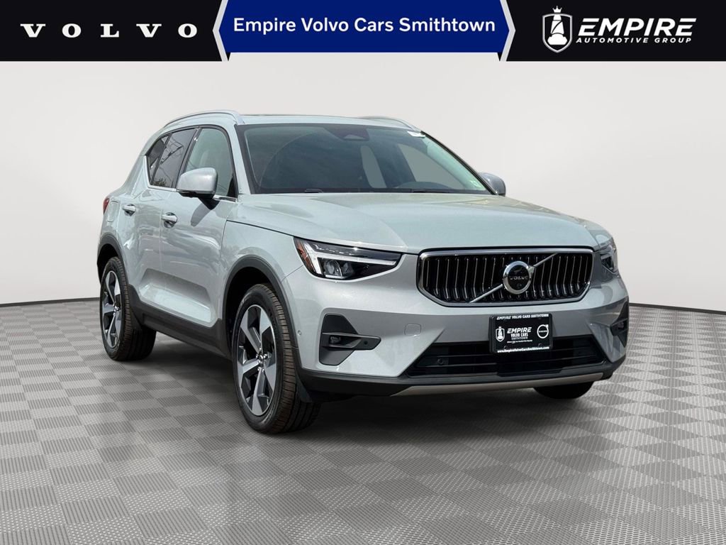 Certified 2025 Volvo XC40 B5 Plus