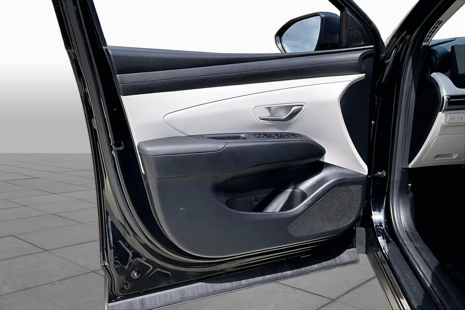 Certified 2025 Hyundai Tucson SEL FWD image 20