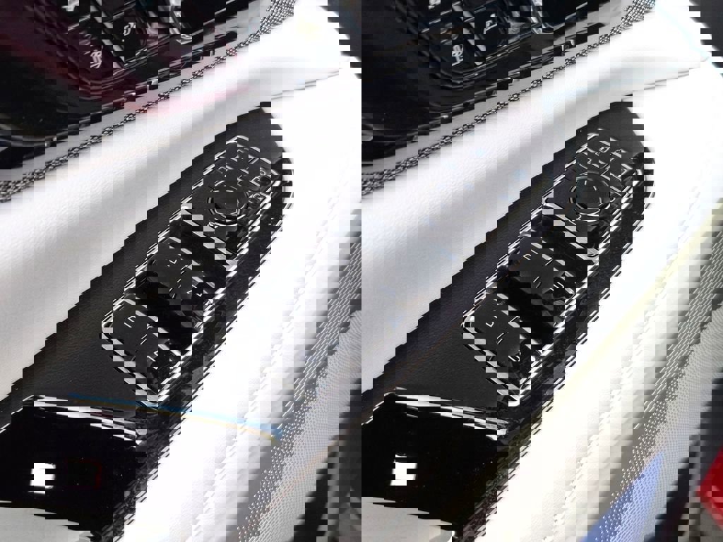 New 2026 Cadillac Optiq Luxury 2 w/ LPO, Floor Liner Package image 25