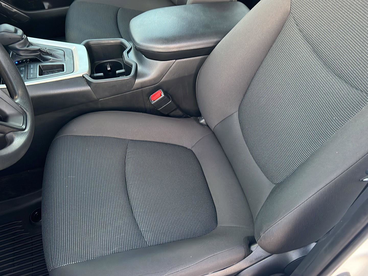 Certified 2023 Toyota RAV4 LE image 31