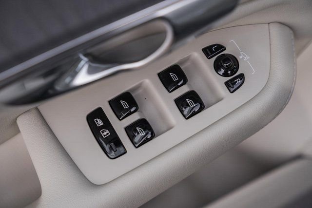 New 2026 Volvo XC90 B6 Ultra w/ Protection Package image 40