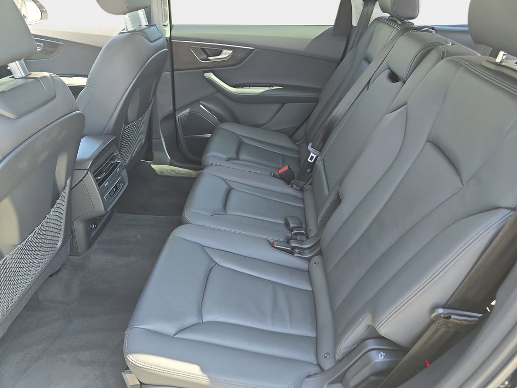 Used 2023 Audi Q7 3.0T Premium Plus AWD/4WD image 19