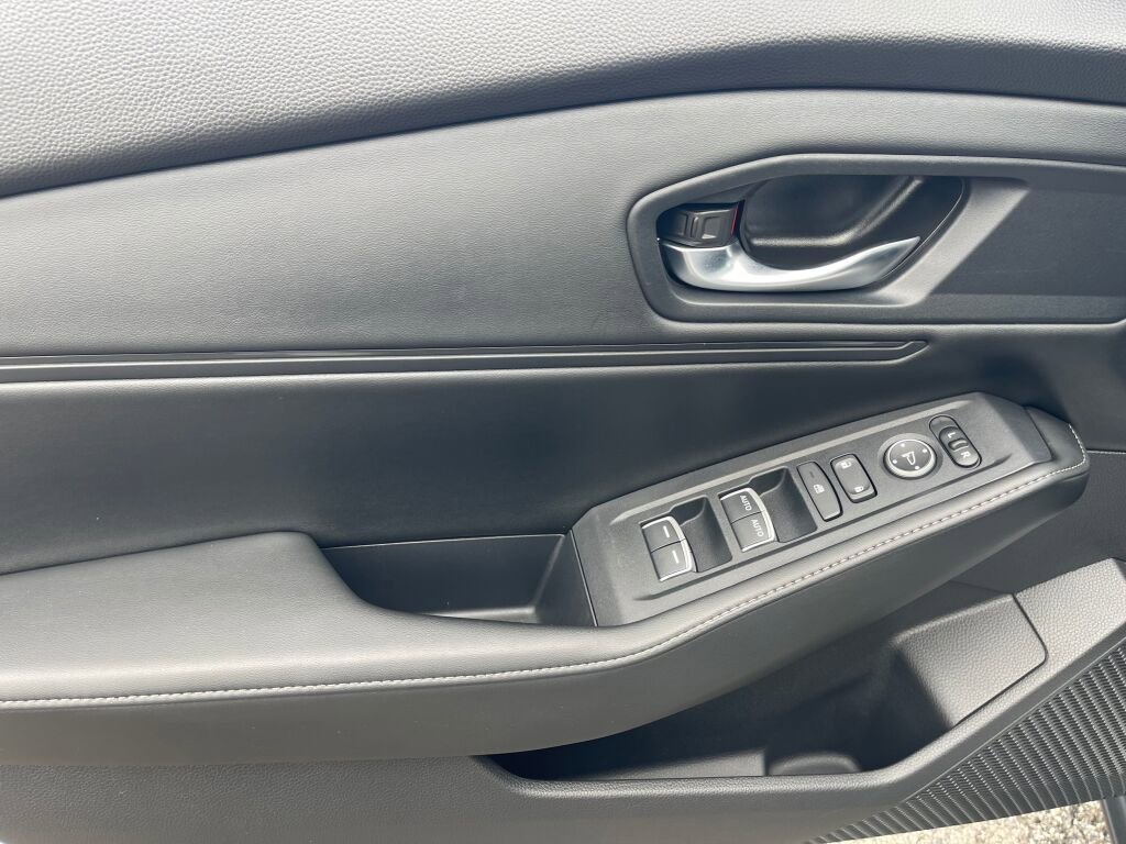 Used 2023 Honda Accord Sport image 8