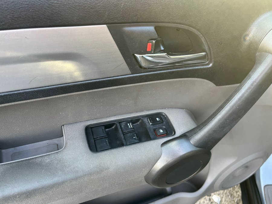 Used 2011 Honda CR-V LX image 11