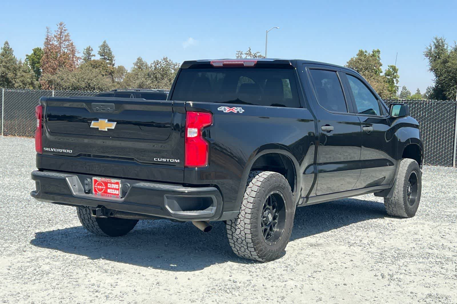 Used 2021 Chevrolet Silverado 1500 Custom w/ Safety Confidence Package AWD/4WD image 3