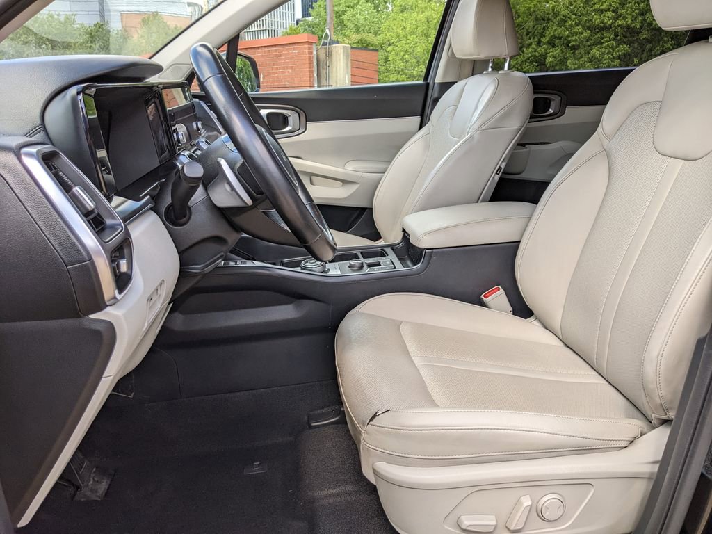 Used 2022 Kia Sorento S AWD/4WD image 11