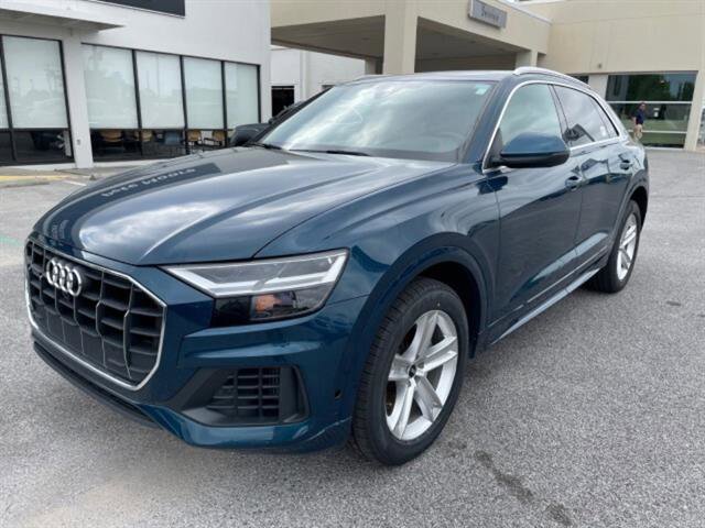 Used 2021 Audi Q8 Premium w/ Convenience Package AWD/4WD image 3