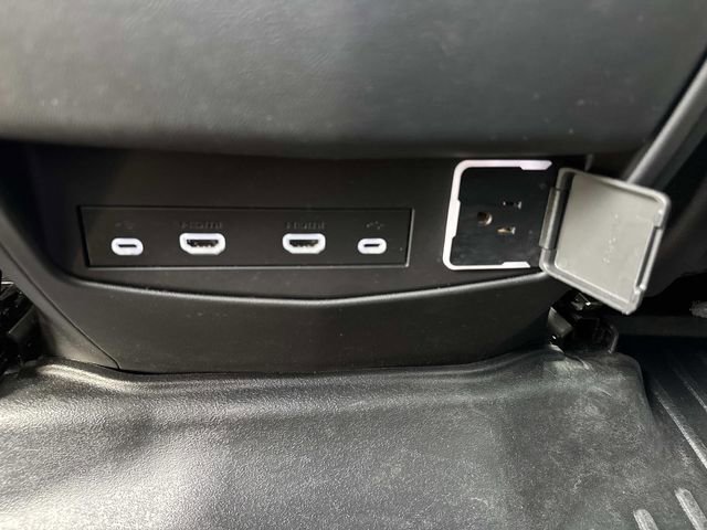 Used 2021 Cadillac Escalade Sport w/ Driver Assist Tech Package image 18