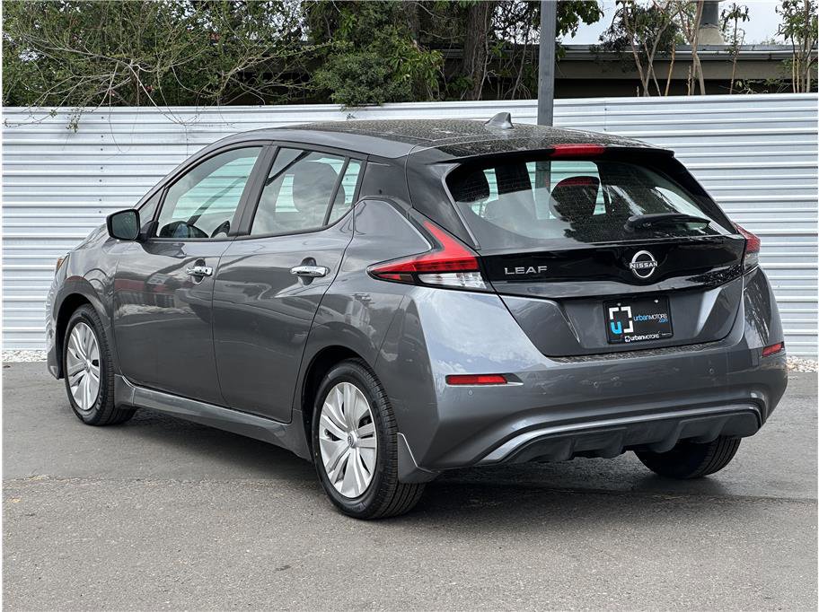 Used 2024 Nissan Leaf S FWD image 3