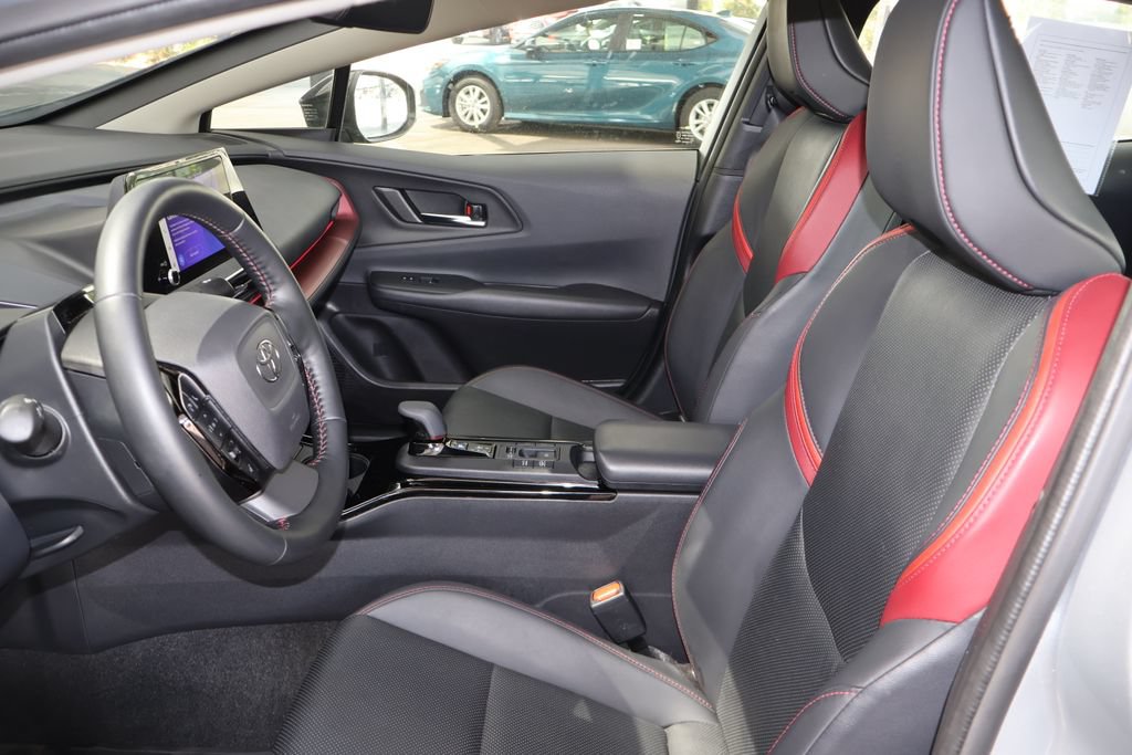 Certified 2024 Toyota Prius Prime FWD image 6