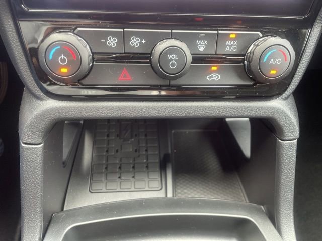 New 2025 Ford Ranger XLT w/ Equipment Group 301A High image 41