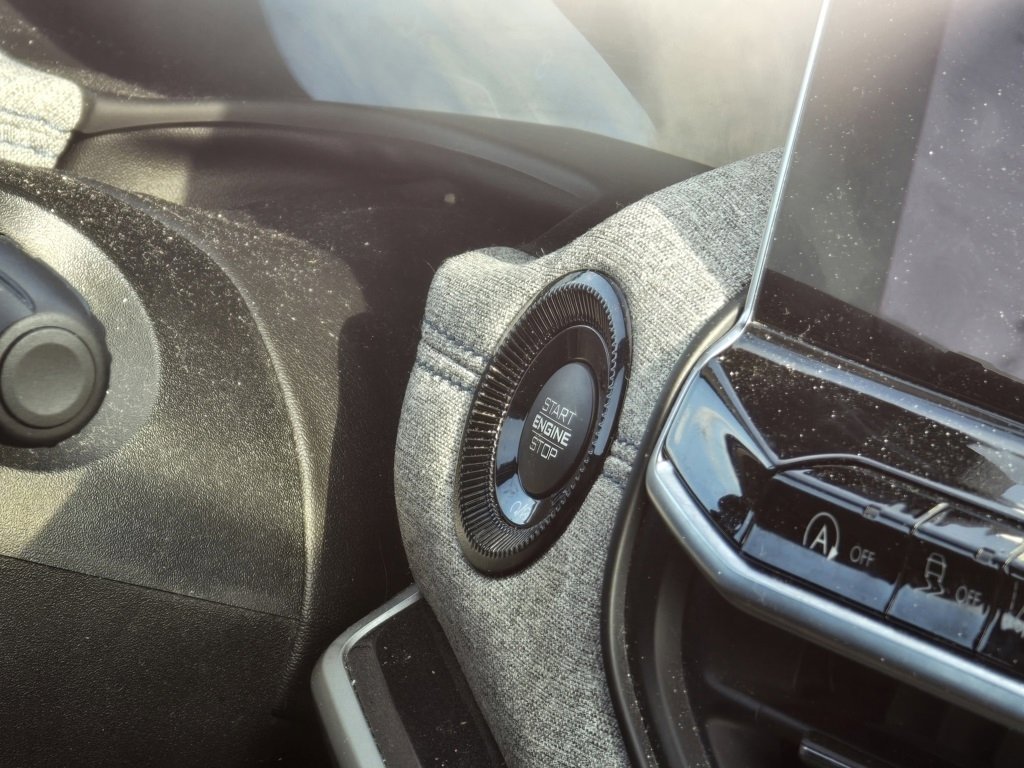 Used 2023 Jeep Compass Latitude w/ Convenience Group image 18