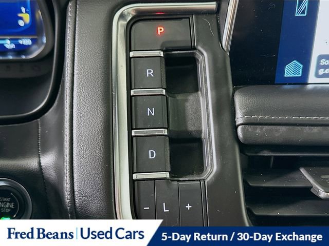 Used 2022 Chevrolet Suburban Z71 image 19