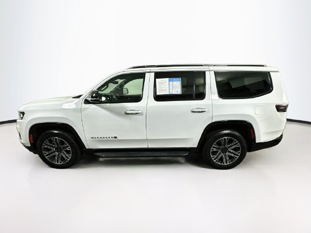 Used 2023 Jeep Wagoneer 4WD w/ Premium Group I image 4