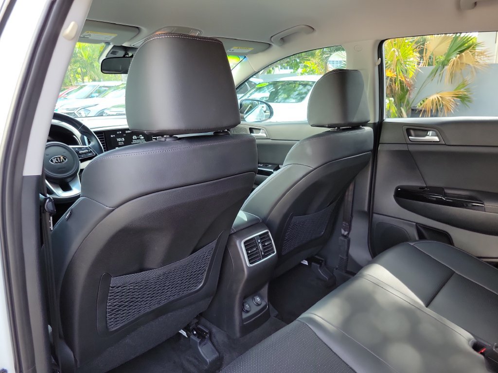 Certified 2021 Kia Sportage EX FWD image 10