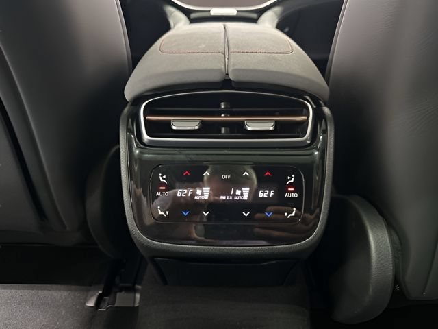 Certified 2023 Mercedes-Benz EQS 580 4MATIC Sedan w/ Exclusive Trim Package image 18