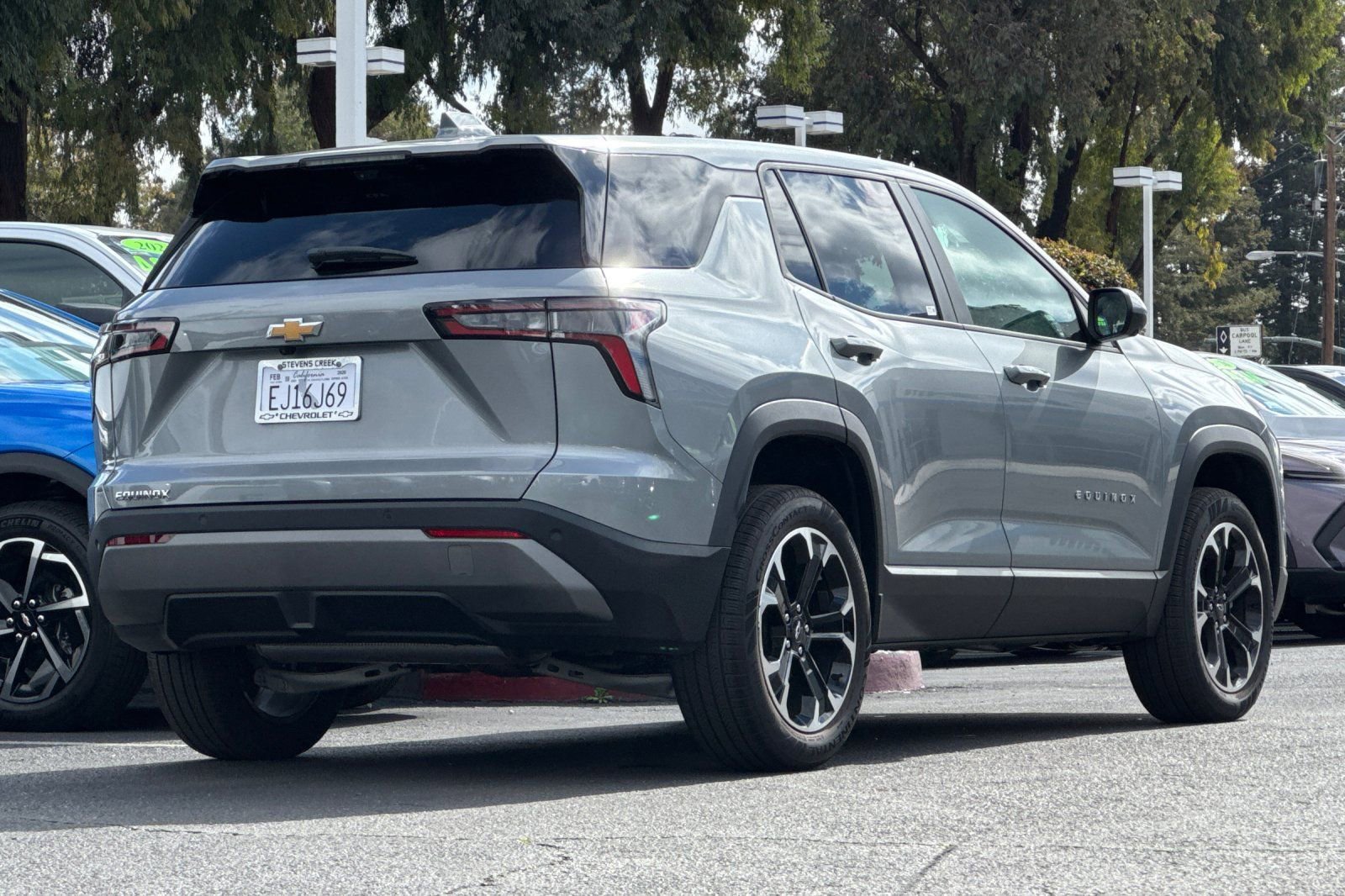 Used 2026 Chevrolet Equinox LT w/ Safety and Technology Package image 5