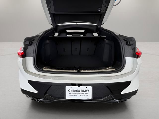 Used 2024 BMW X4 M40i w/ Premium Package image 35