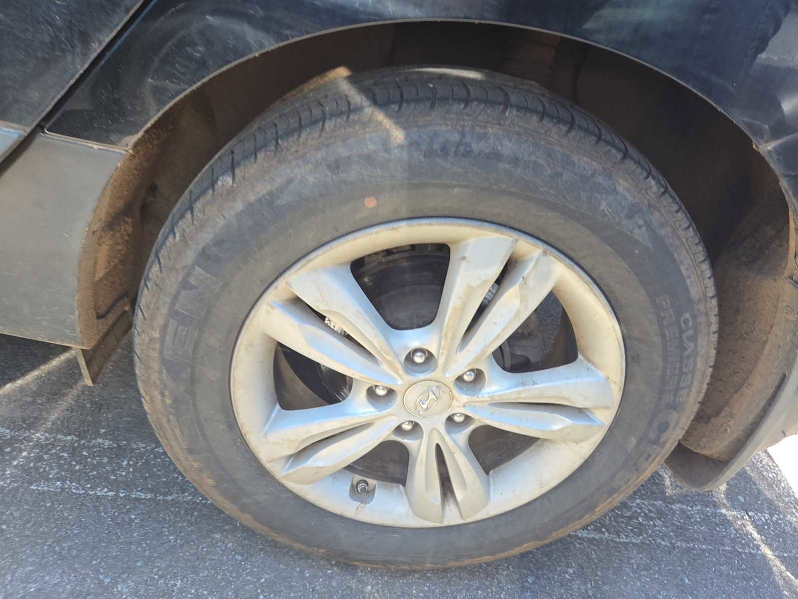 Used 2011 Hyundai Tucson GLS AWD/4WD image 6