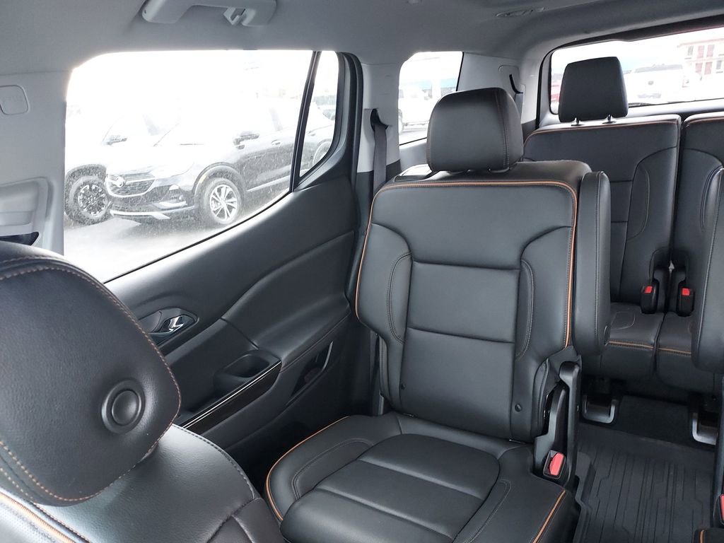 Used 2023 GMC Acadia AT4 w/ GMC Pro Grade Package image 12