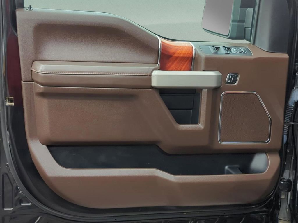 Used 2020 Ford F150 King Ranch image 12