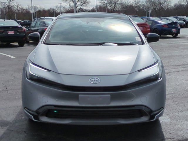 Used 2025 Toyota Prius Limited w/ Limited Premium Package image 4