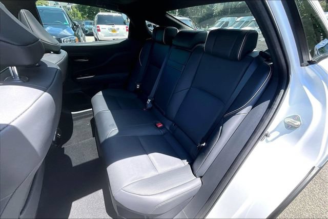 Used 2026 Toyota Crown Platinum AWD/4WD image 17
