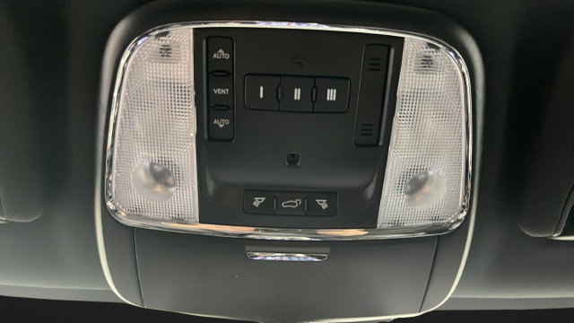Used 2019 Jeep Grand Cherokee Limited AWD/4WD image 34