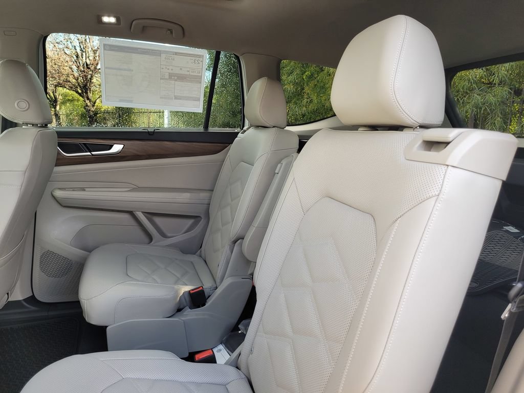 New 2026 Volkswagen Atlas SE FWD image 14