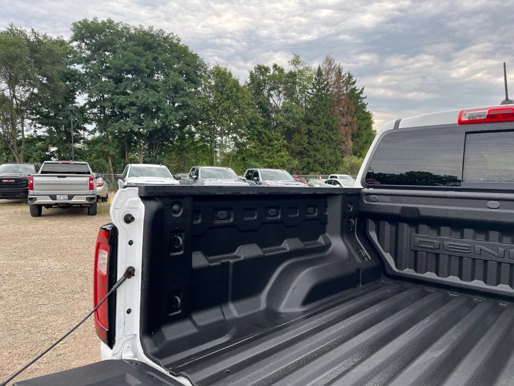 Used 2023 GMC Canyon Denali AWD/4WD image 12