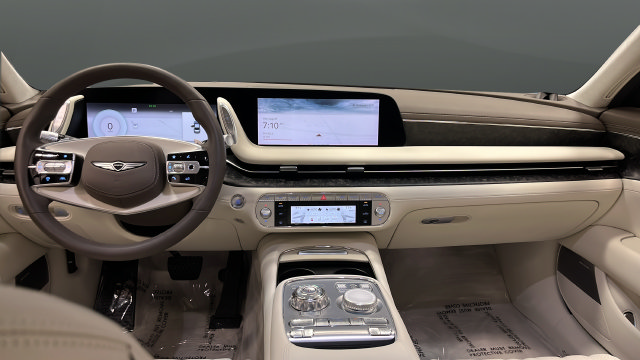 Used 2025 Genesis G90 3.5T AWD/4WD image 11