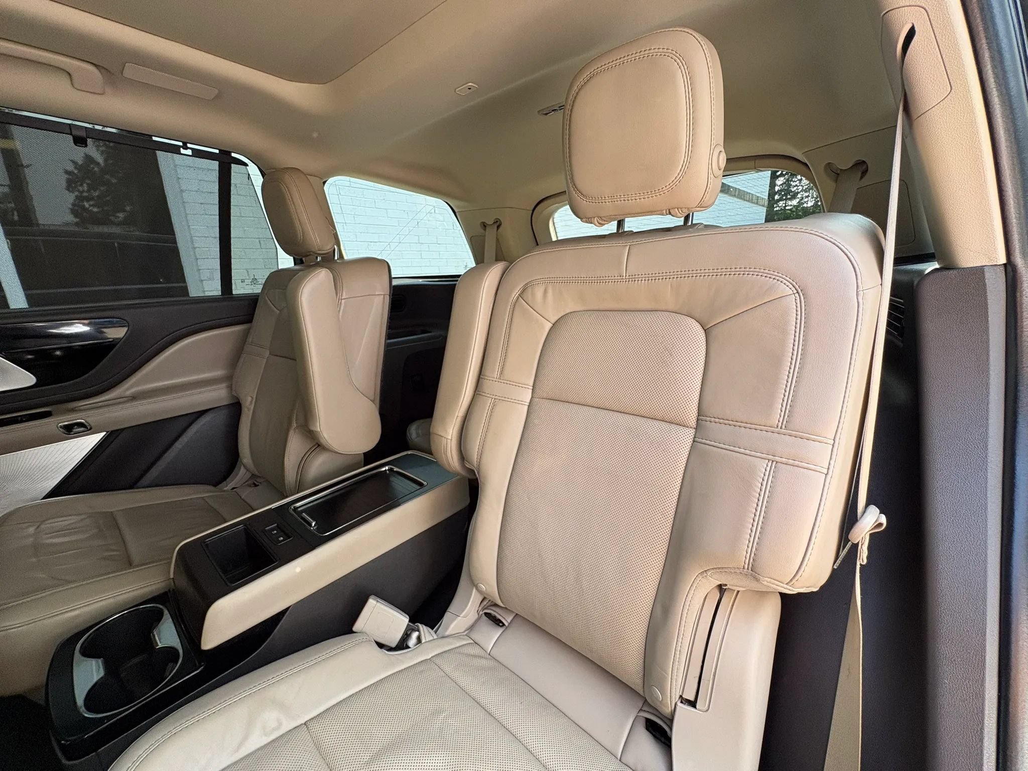 Used 2020 Lincoln Aviator Reserve w/ Equipment Group 202A AWD/4WD image 31
