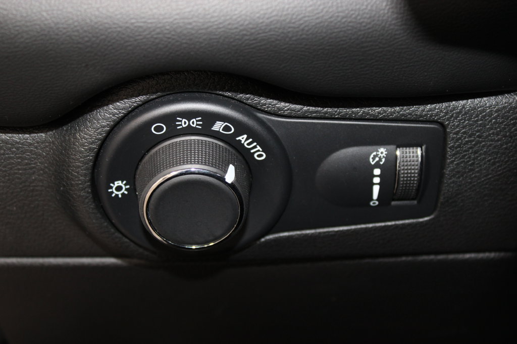Used 2025 Dodge Durango GT RWD image 40