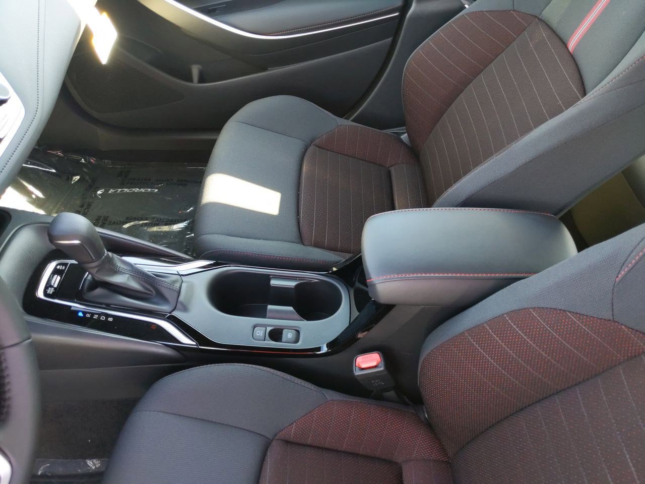 Used 2023 Toyota Corolla SE w/ SE Premium Package image 14