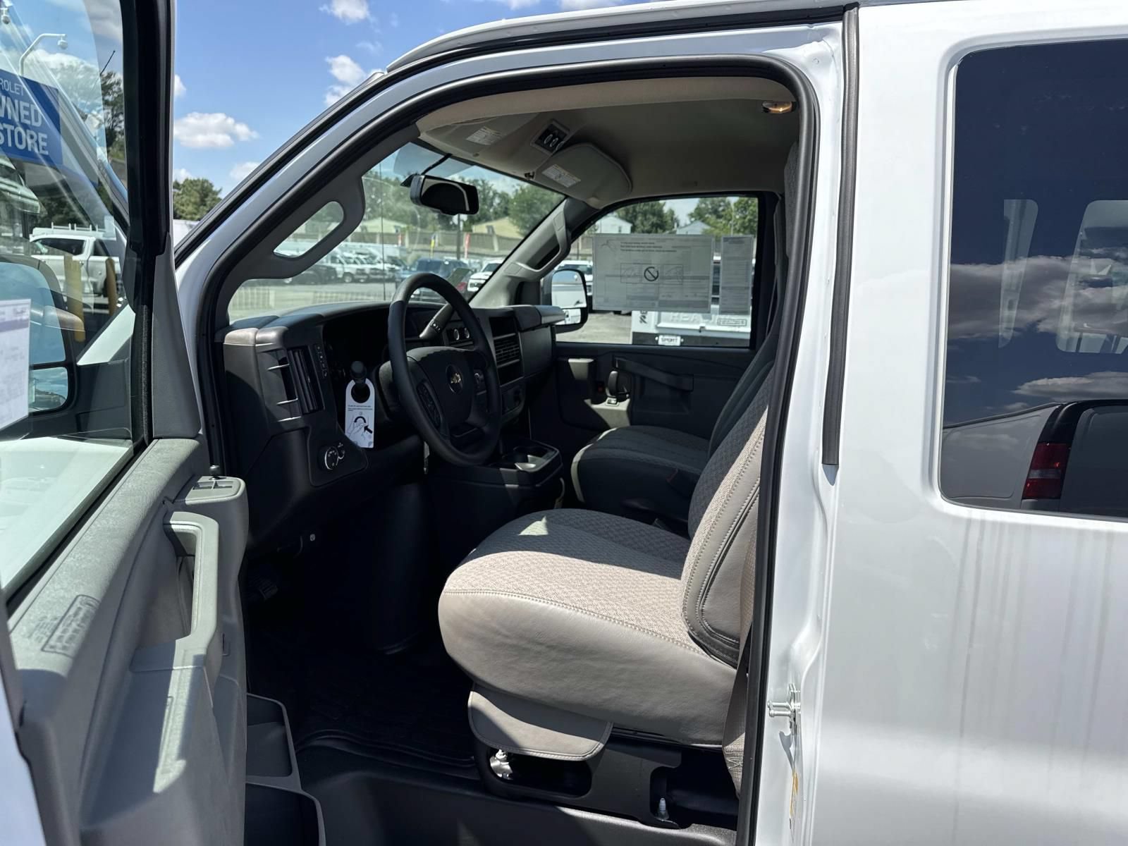 New 2026 Chevrolet Express 3500 LS w/ Chrome Appearance Package RWD image 18