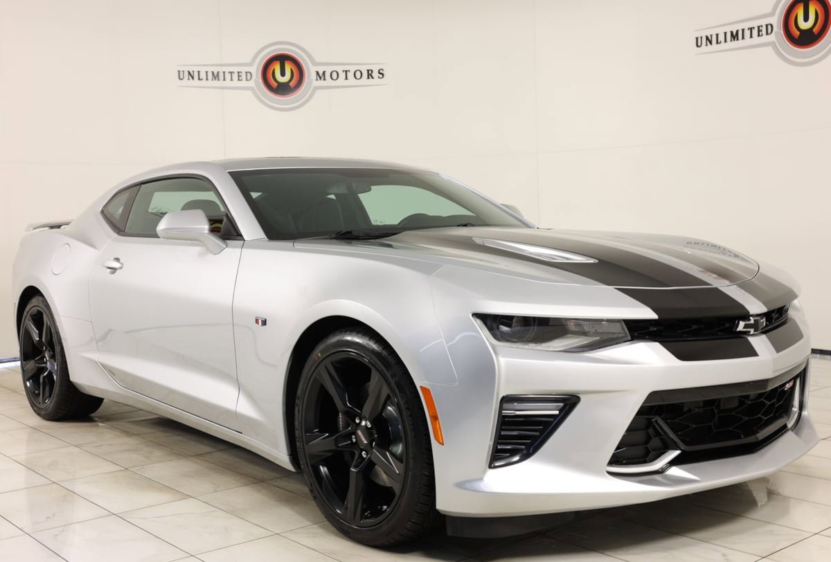 Used 2018 Chevrolet Camaro SS RWD image 34