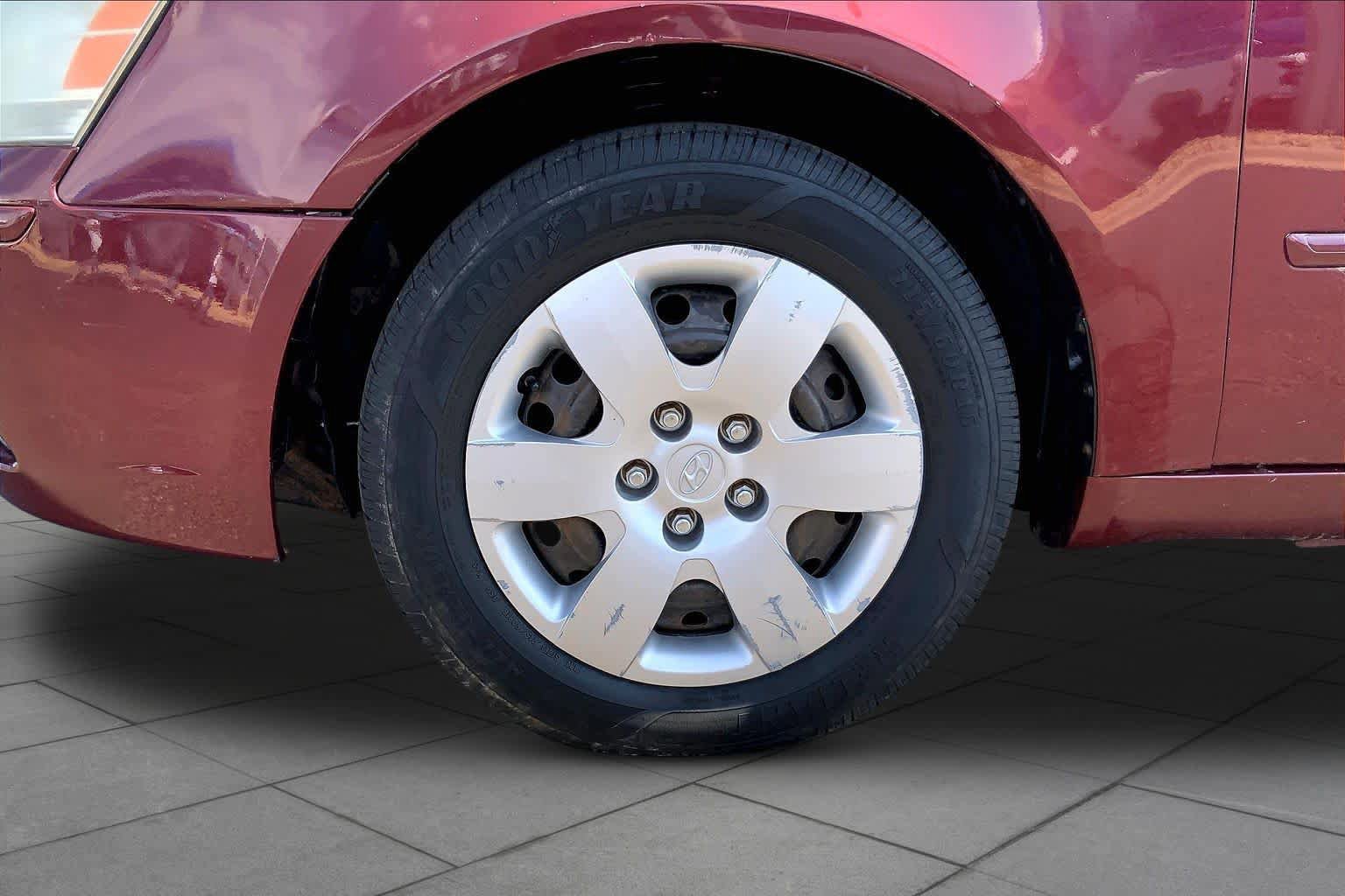 Used 2010 Hyundai Sonata GLS FWD image 10