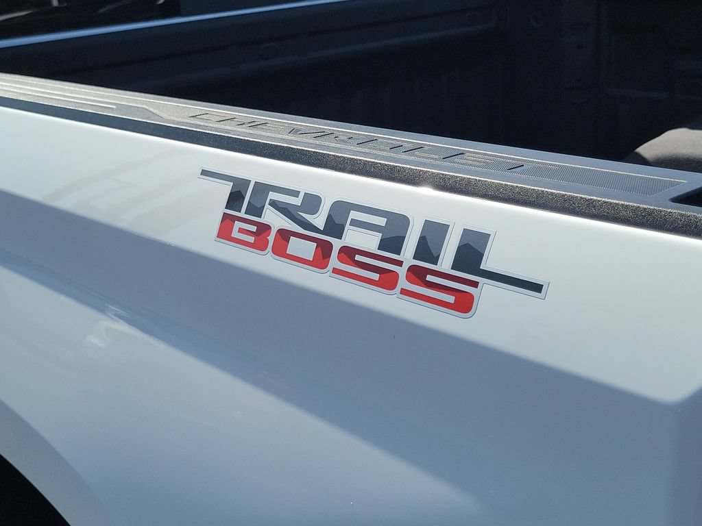 Used 2026 Chevrolet Silverado 1500 LT Trail Boss w/ LT Trail Boss Premium Package AWD/4WD image 27