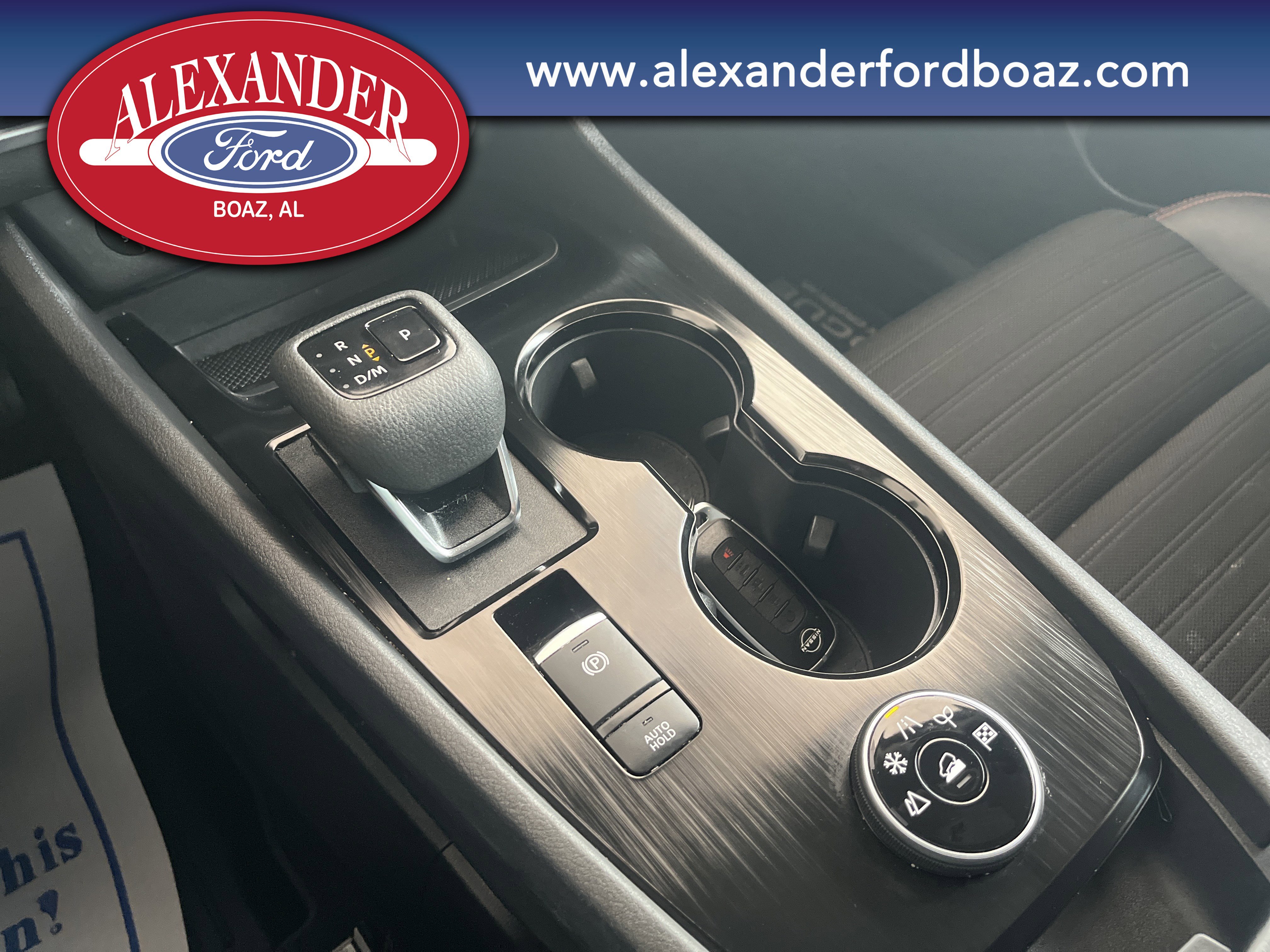 Used 2025 Nissan Rogue SV image 21