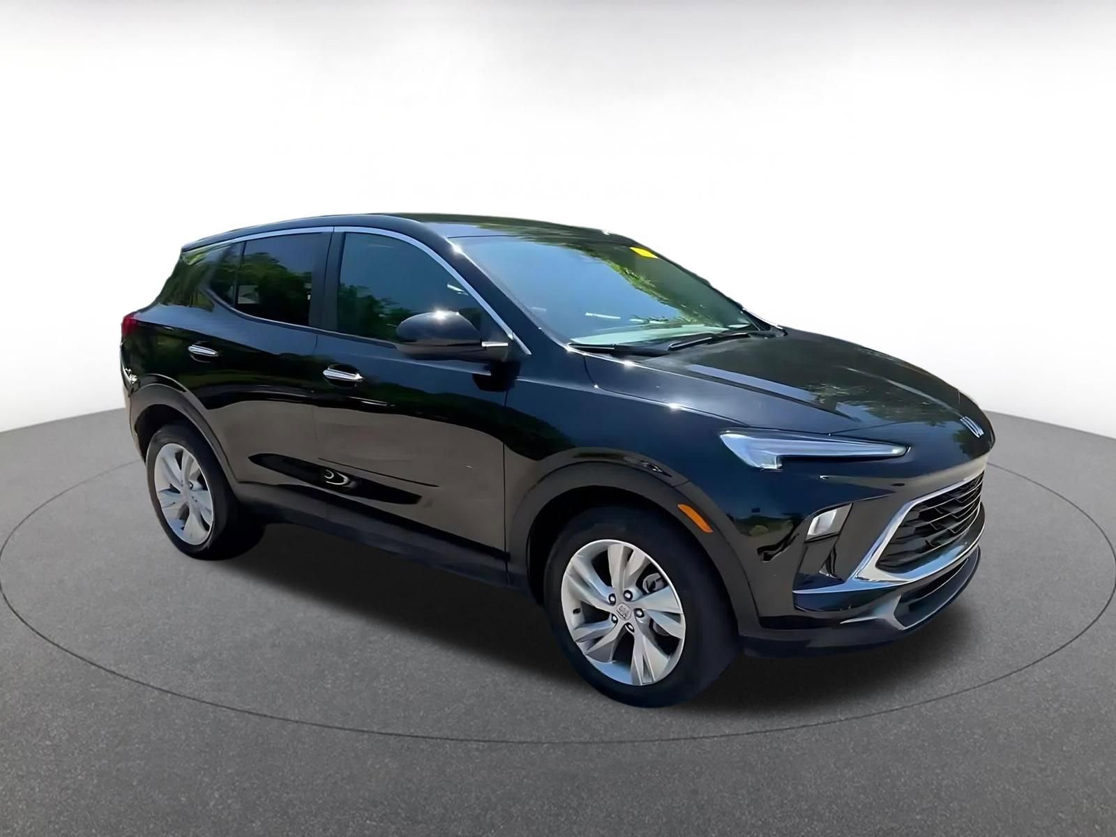 Used 2025 Buick Encore GX Preferred FWD image 2
